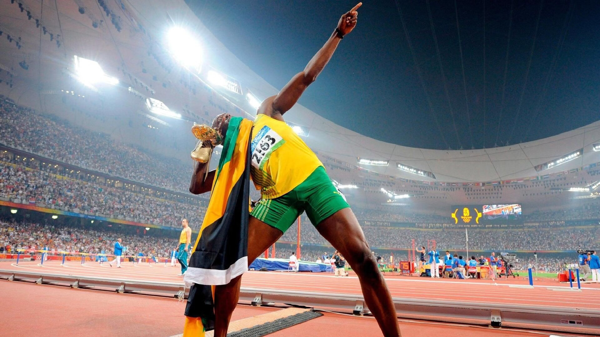 库里完成自我救赎，上海队对阵深圳队背后的东方篮球哲学