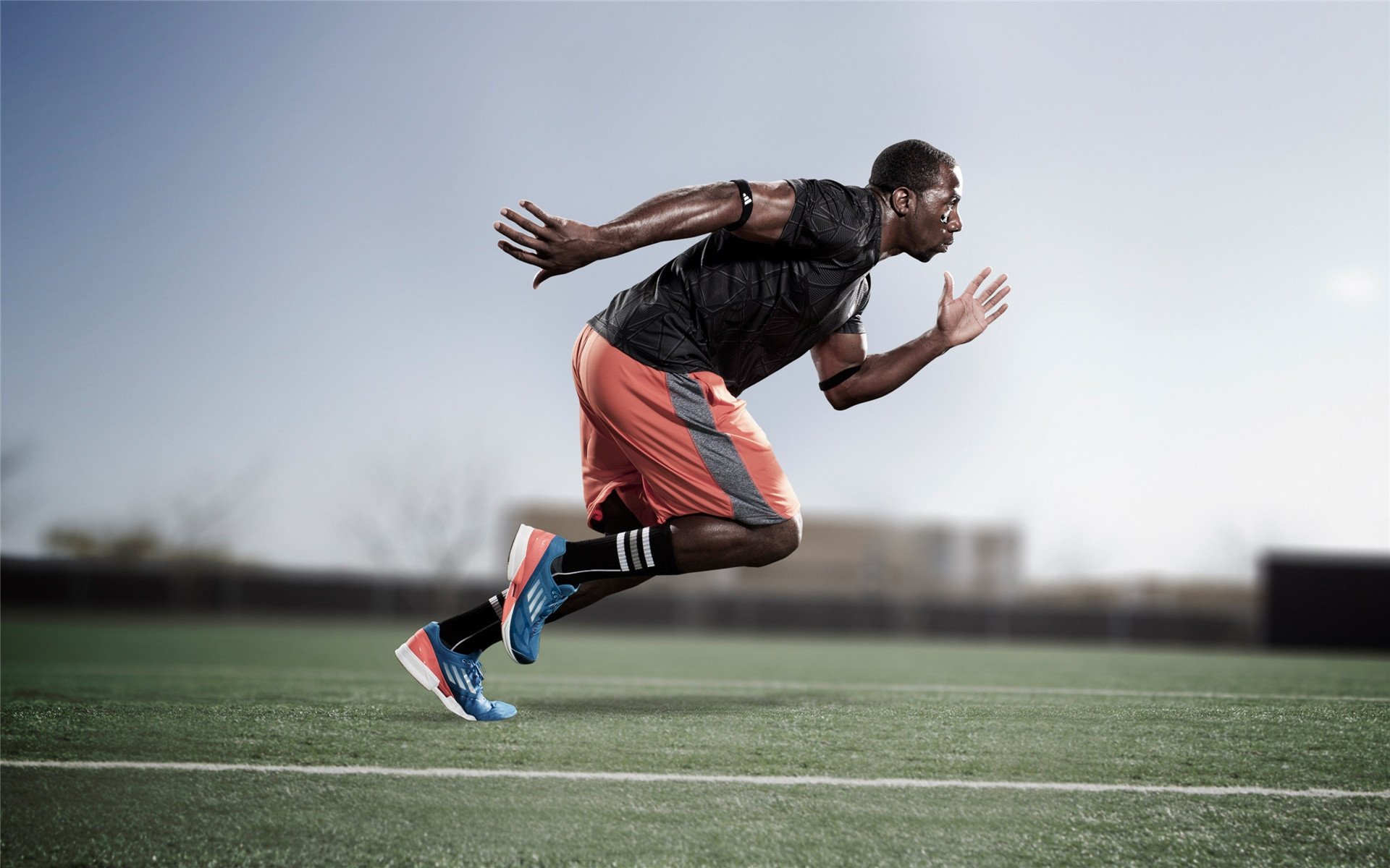 法国压哨绝杀国米,维尼修斯德甲争冠战接管比赛,足球的戏剧性与英雄主义